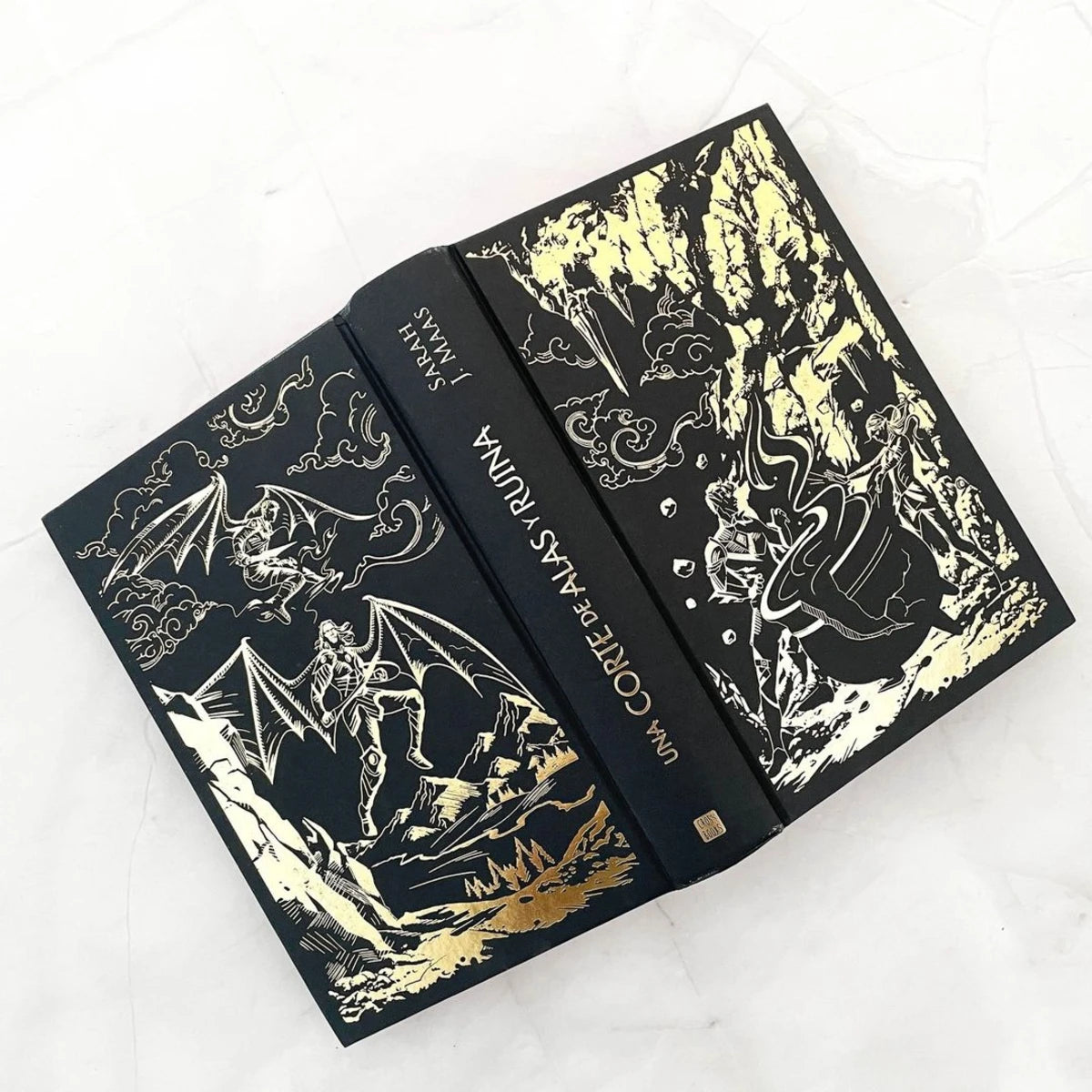 Una Corte De Alas y Ruina (Acotar 3 - Cantos Tintados)